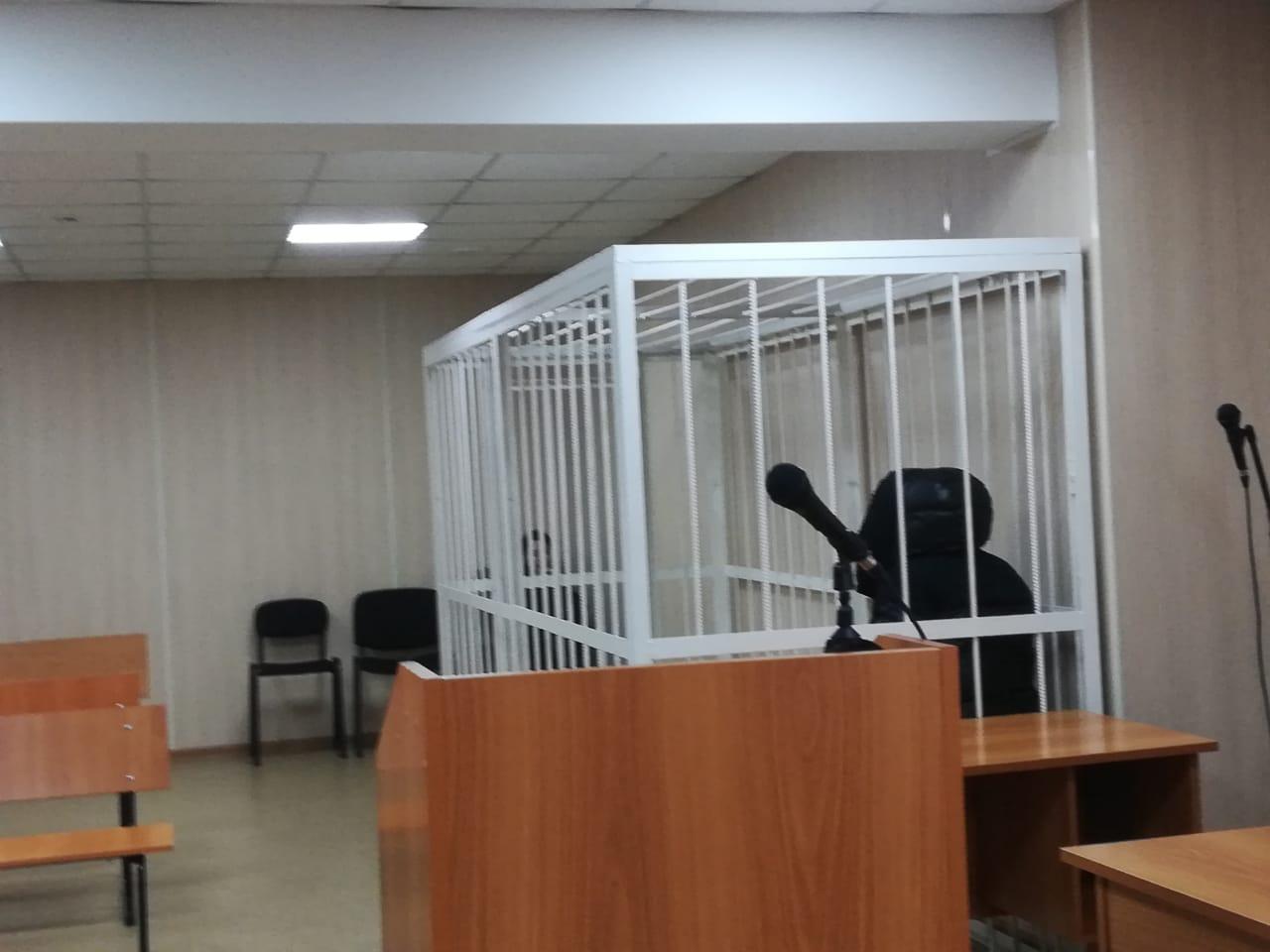 Фото В Новосибирске мать задохнувшихся на пожаре детей отпустили домой из зала суда - текстовый онлайн 4
